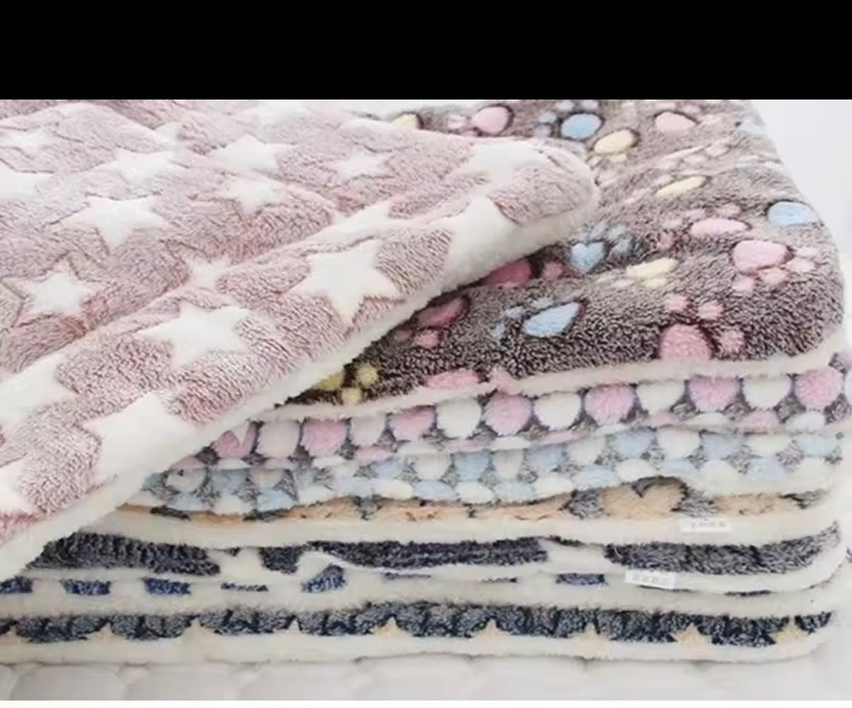 Pet Sleeping Mat Dog Bed Cat Bed Soft Hair Thickened Blanket Pad Fleece Home Washable Warm Bear Pattern Blanke